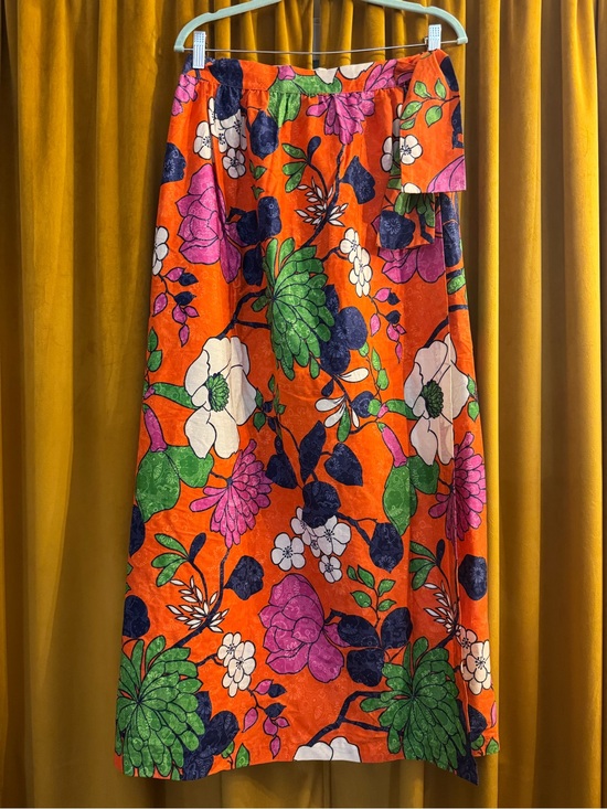 Lord & Taylor Dresses & Skirts - * Lord & Taylor vintage floral skirt *